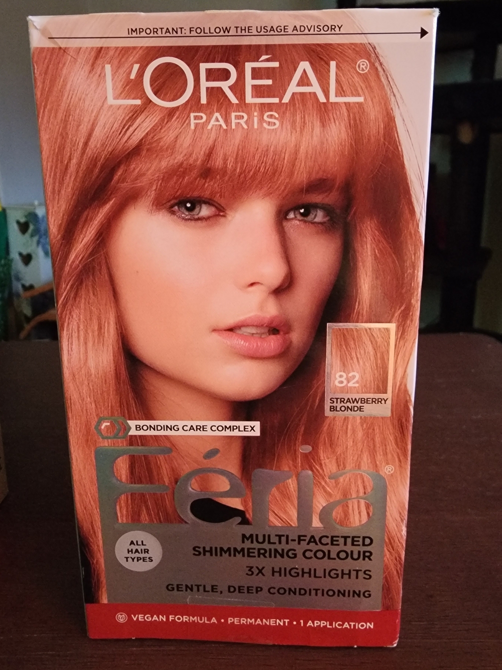🍑NEW Féria Permanent Hair Color - Strawberry Blonde (82)